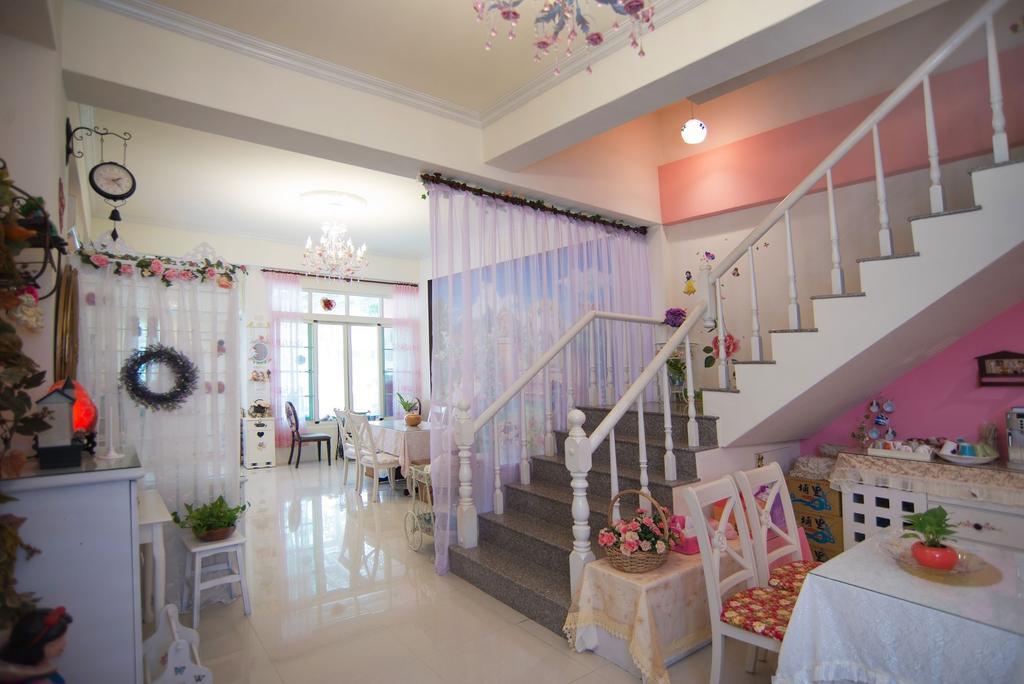Rose Castle Apartment Taitung Екстериор снимка