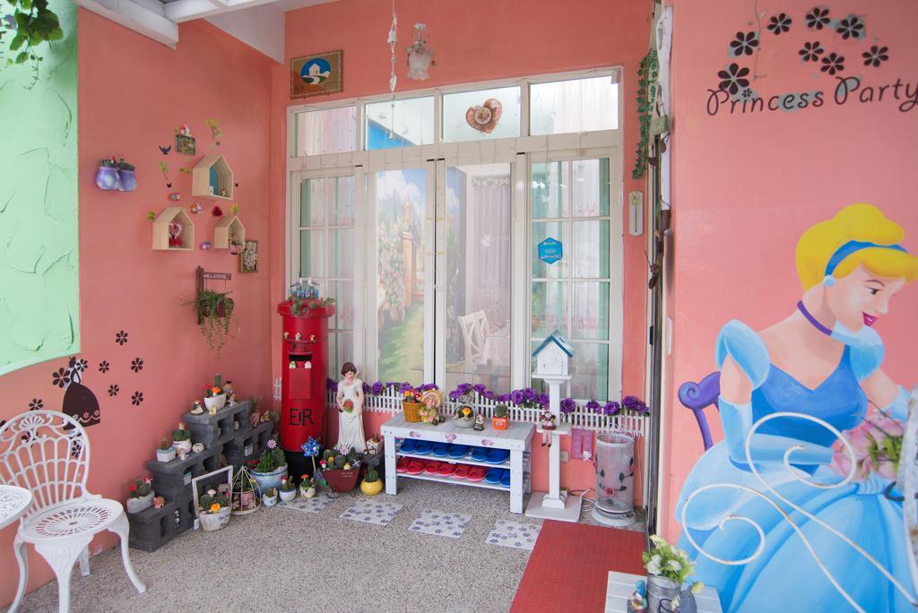 Rose Castle Apartment Taitung Екстериор снимка