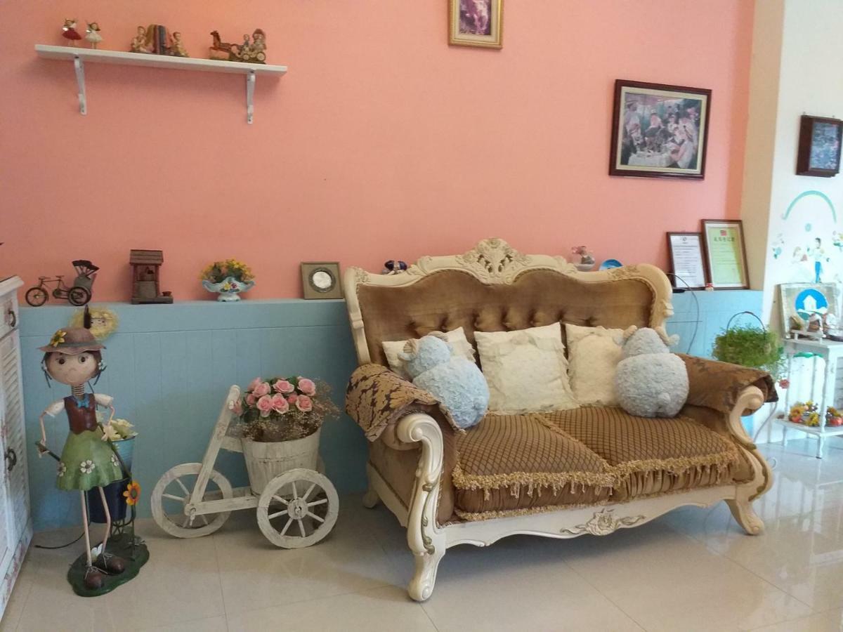 Rose Castle Apartment Taitung Екстериор снимка