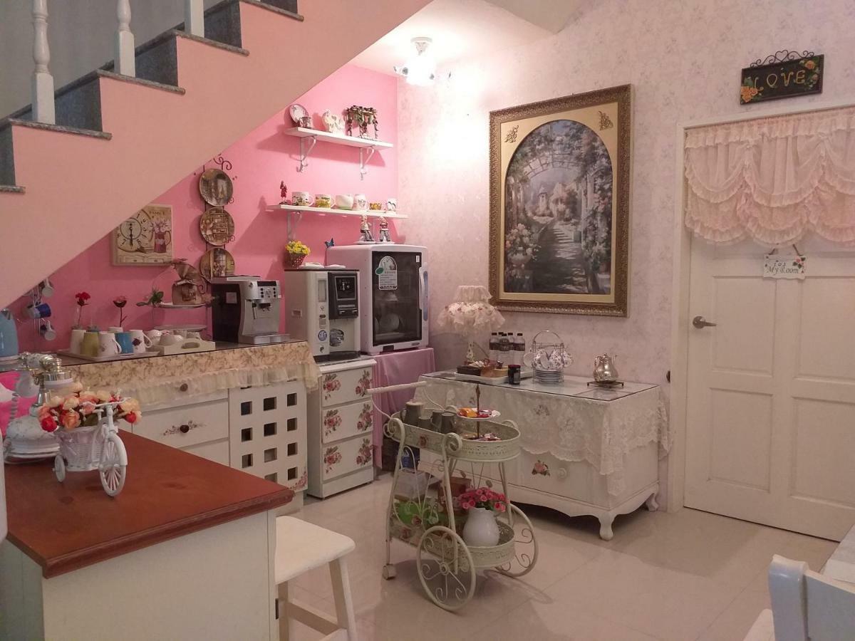 Rose Castle Apartment Taitung Екстериор снимка