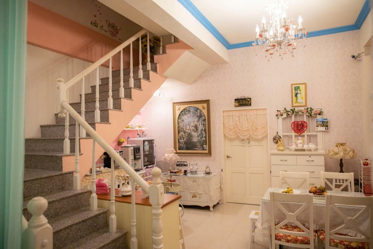 Rose Castle Apartment Taitung Екстериор снимка